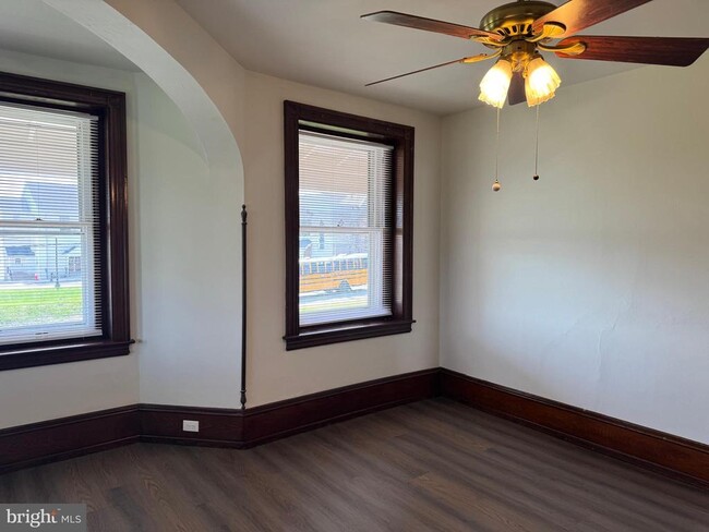 Building Photo - 3009 Ridge Pike
