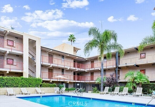 Building Photo - 17000 Burbank Blvd