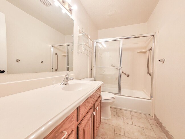 Building Photo - Partially Furnished 2 bedroom, 1 bathroom ...