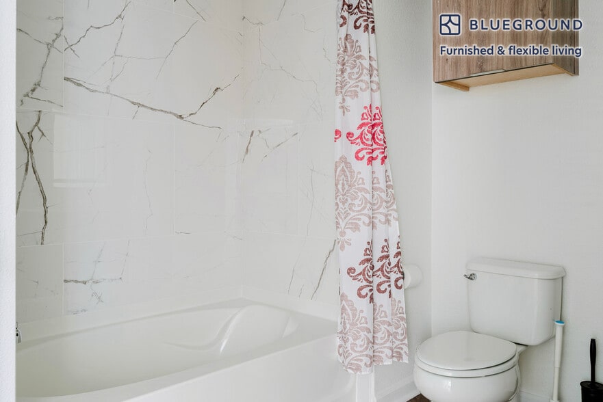 Building Photo - 501 Murphy Ranch Rd