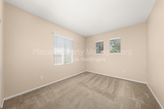 Building Photo - 6223 Avenida De Las Vistas