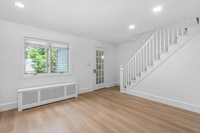 Building Photo - 46 Marino Ave