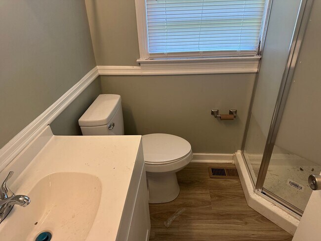 Building Photo - 205 Wildwood Terrace