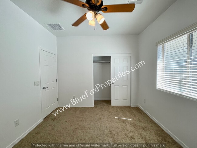 Building Photo - 1112 W Montelupo Dr