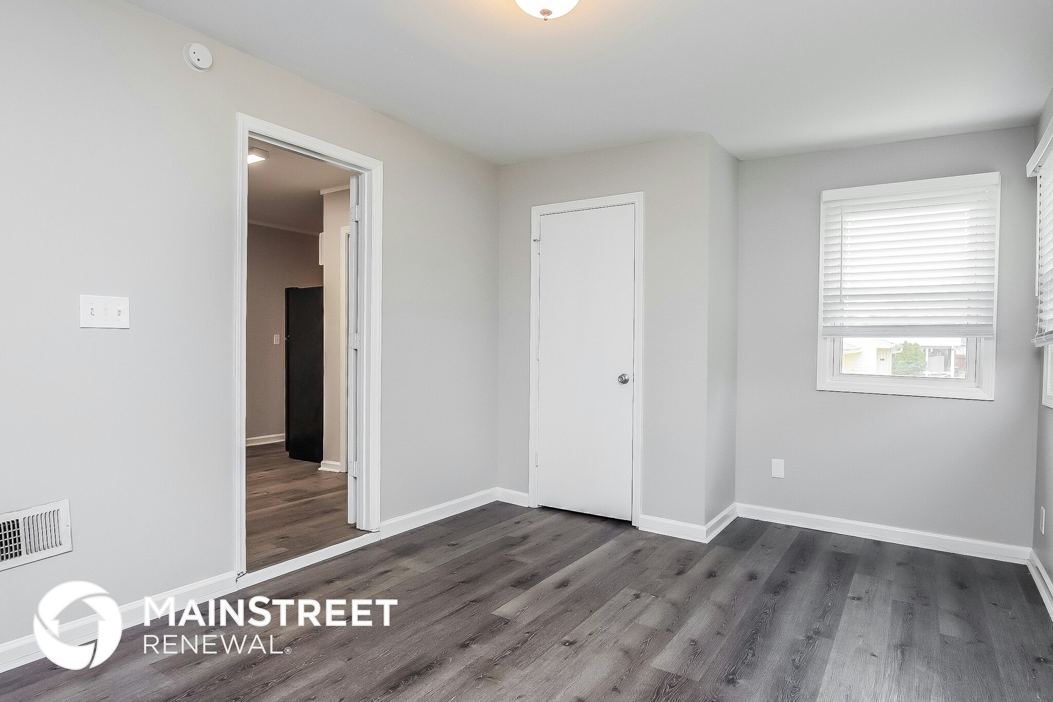 Building Photo - 515 Forrest St