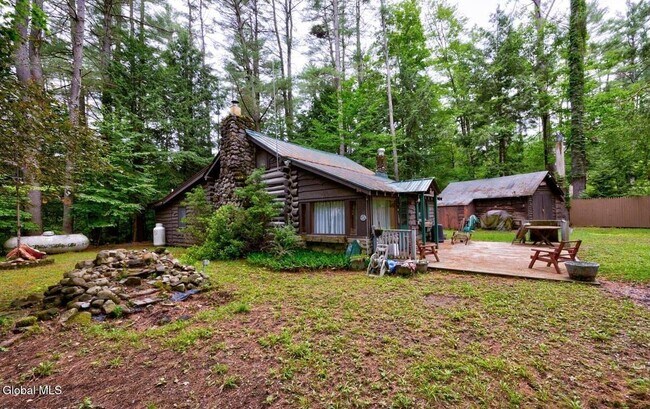 Building Photo - 33 Chuckwagon Trail