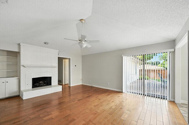 Building Photo - Beautiful 4-Bedroom Home in Sought-After Plano
