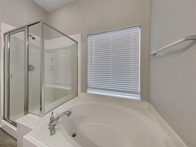 Building Photo - 10834 Golden Sunshine Dr
