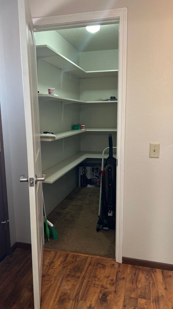 Building Photo - Two Bedroom Two bath home with attached Ga...