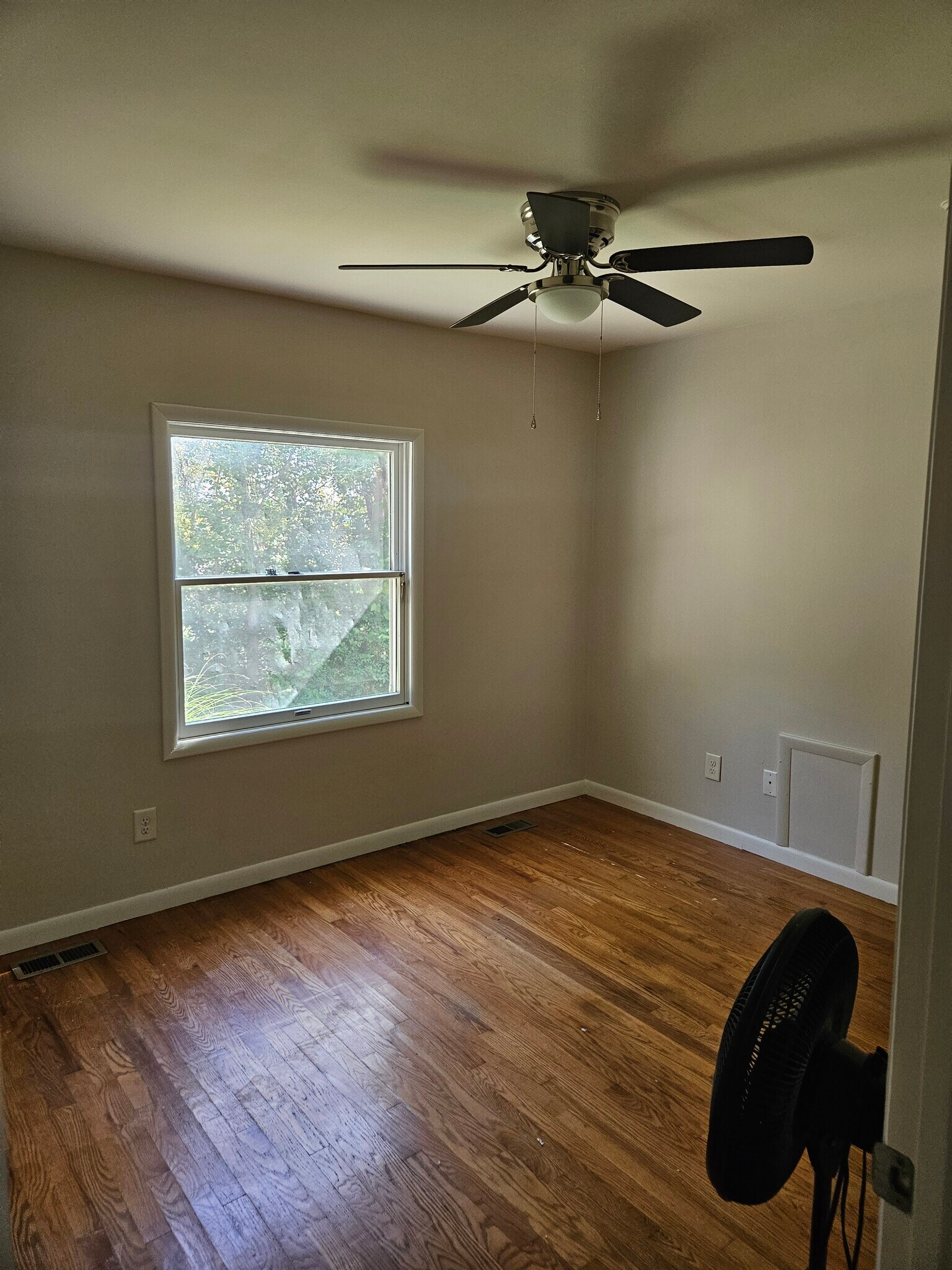 Building Photo - 102 Spring St