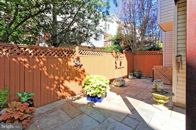 Building Photo - 5120 Grimm Dr