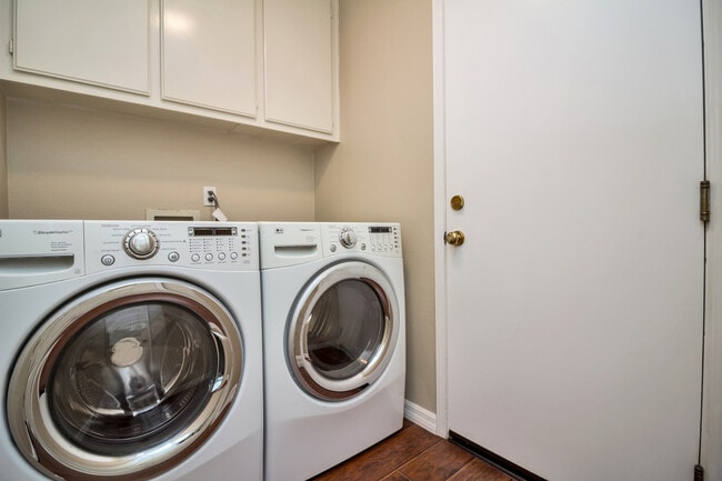 Building Photo - Single Family Dream Home in Trabuco Canyon