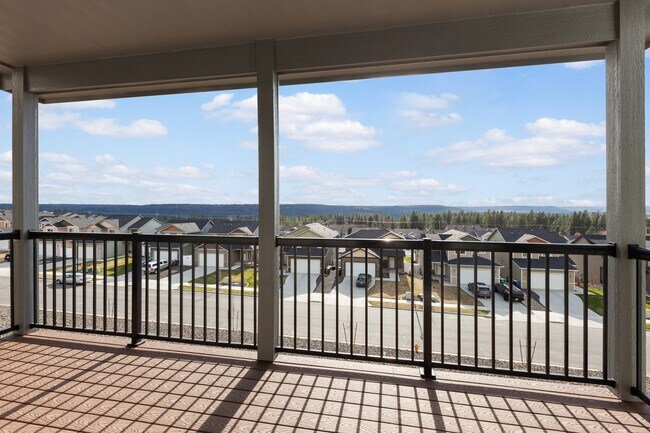 Canter Townhome Deck - Residences at Indian Trail