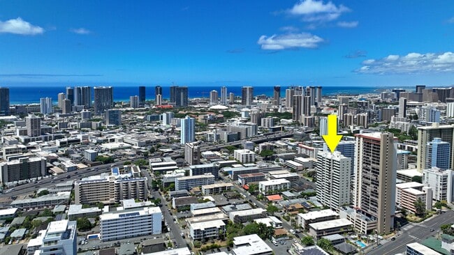 Building Photo - 1571 Piikoi St