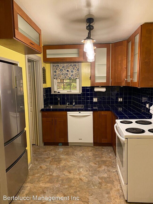 Building Photo - 2 br, 1 bath House - 760 Liberty St. SE