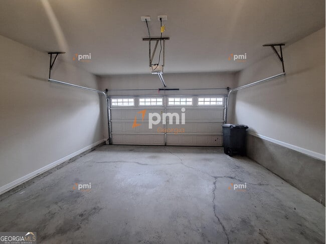 Building Photo - 5219 City Walk Dr