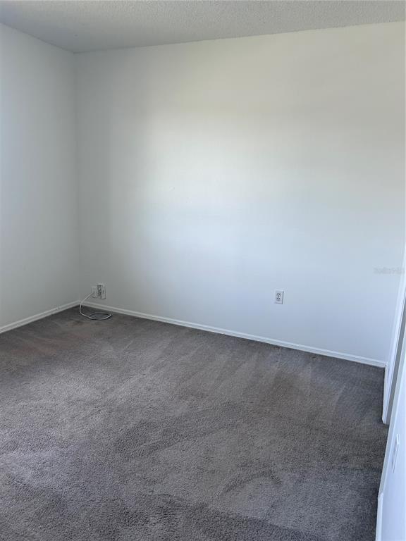 Building Photo - 2608 Spring Hill Dr
