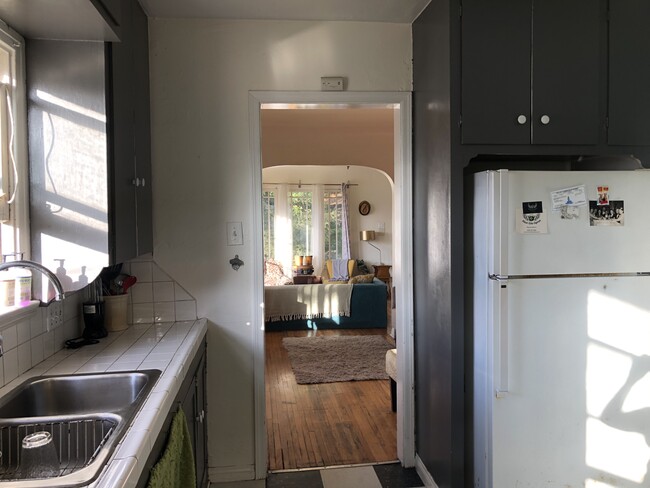 Kitchen through 2nd lounge to livingroom - 2376 Loma Vista Pl