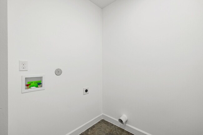 Building Photo - 3187 Millwood Rd