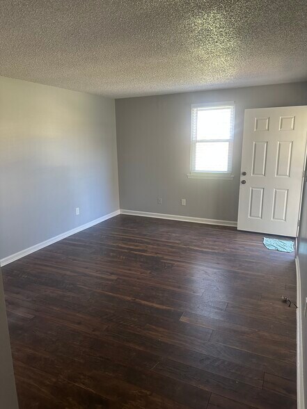 Living Room - 706 Eric Dr