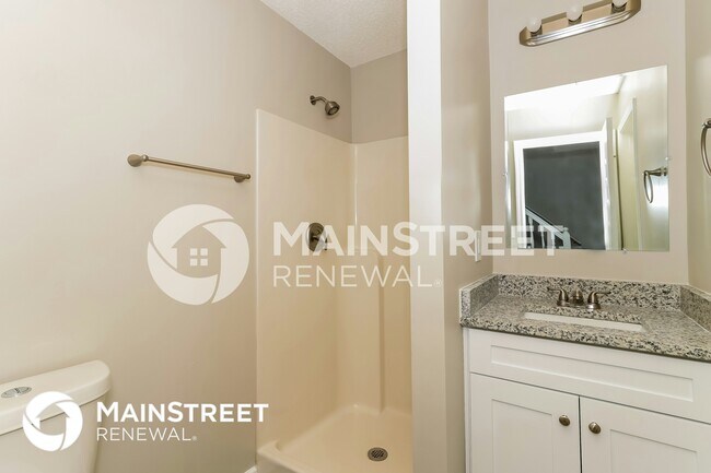 Building Photo - 5319 Creekview Way