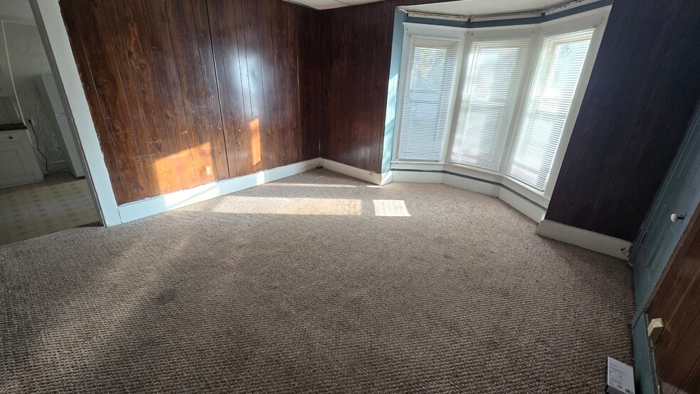 Living Room - 1825 Grand Ave