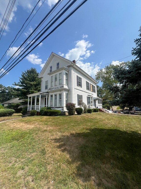 Building Photo - 1003 Crescent St