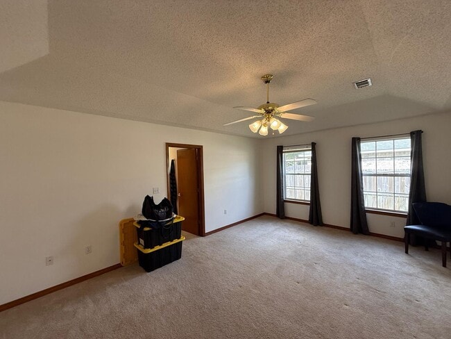 Building Photo - 4444 Southminster Cir