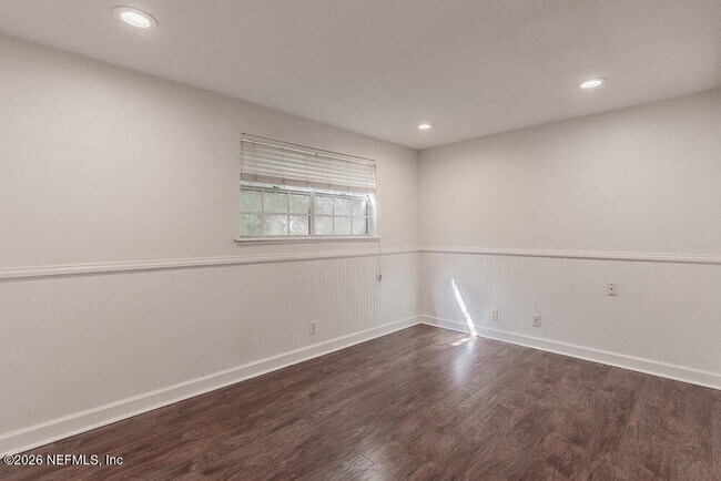 Building Photo - 1205 16th St N