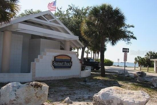 Building Photo - 654 Windrush Bay Dr