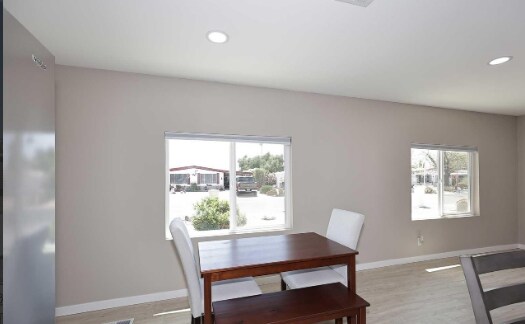 Building Photo - 9111 E Olive Ln N