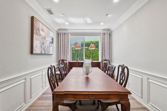 Building Photo - Gorgeous Large Furnished Home in the Gated Community of San Joaquin Hills!