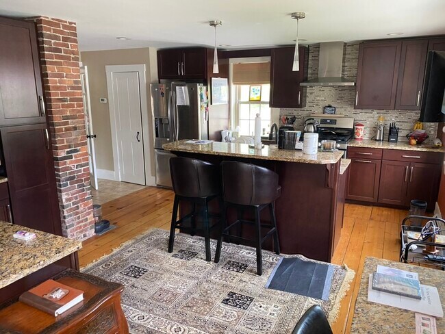 Kitchen - 60 Highland St