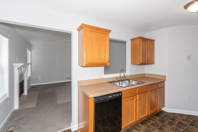 Building Photo - 202 Millpond Pkwy