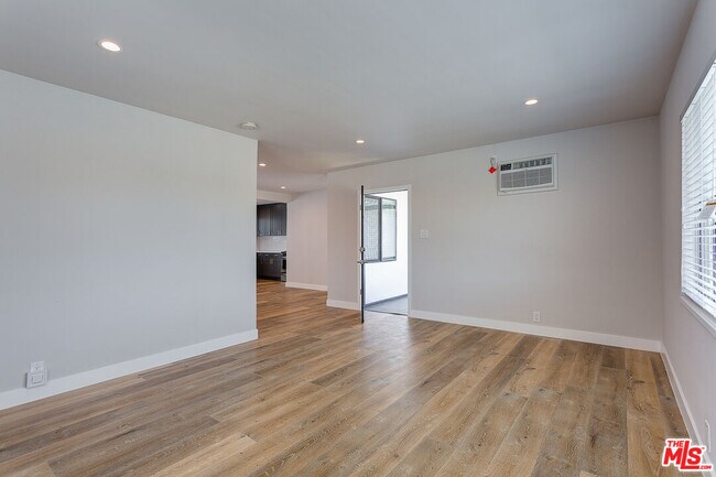 Building Photo - 2841 Redondo Blvd