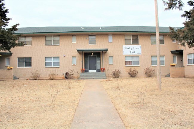 Building Photo - Huxley Manor East