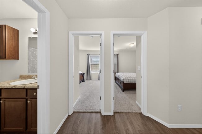 Building Photo - 8110 Dogwood Dr