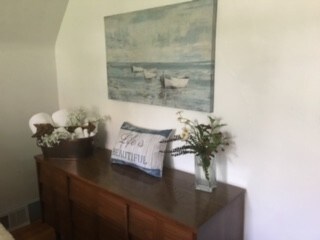 Building Photo - 1205 W Conant St