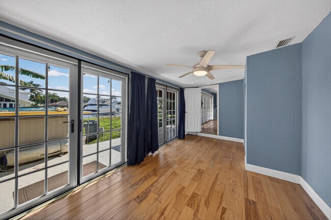 Building Photo - 2680 NE 24th St