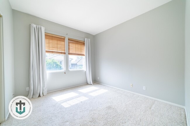 Building Photo - 15804 Caminito Cantaras