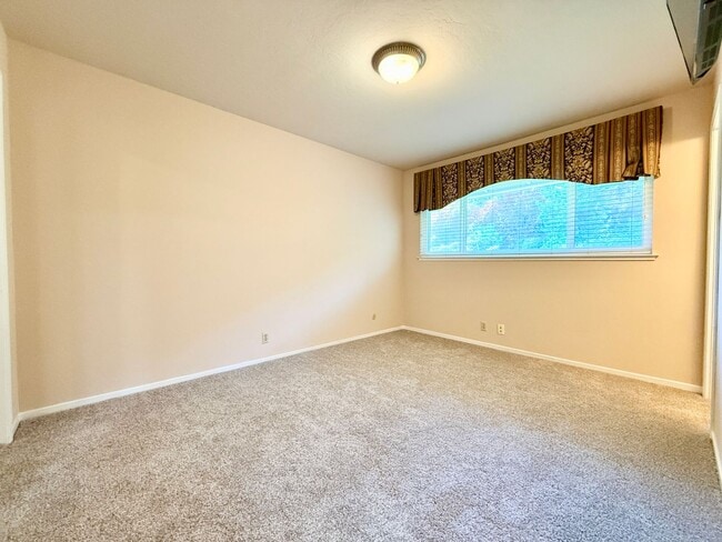 Building Photo - 1163 Grand Teton Dr