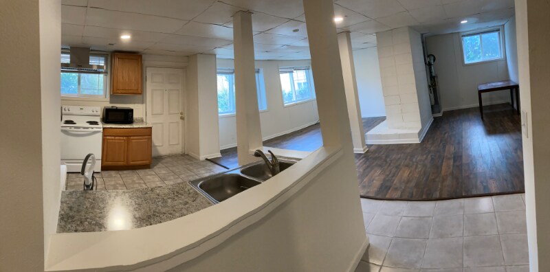 Building Photo - 817 S 140th St
