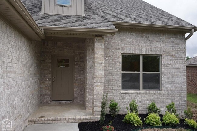 Building Photo - 3 Bedroom, 2 Bath Home in Brookland