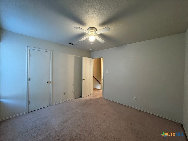 Building Photo - 2102 Tahoe Ct