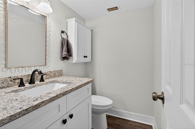 Building Photo - 6660 Cape Hatteras Way NE