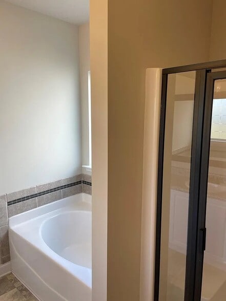 Building Photo - 8080 Cozy Knl
