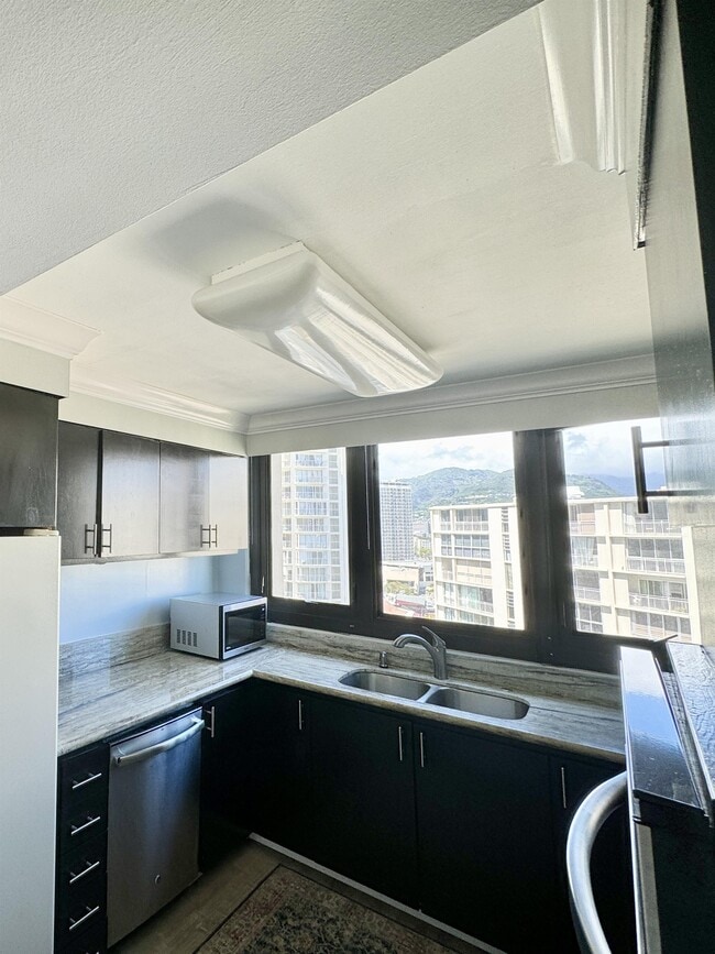 Building Photo - 1650 Ala Moana Blvd