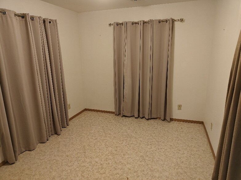 Building Photo - 1378 Thrush St