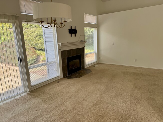 Building Photo - 15325 SW Widgeon Ct