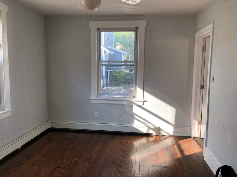 Building Photo - 83 Bloomfield Ave